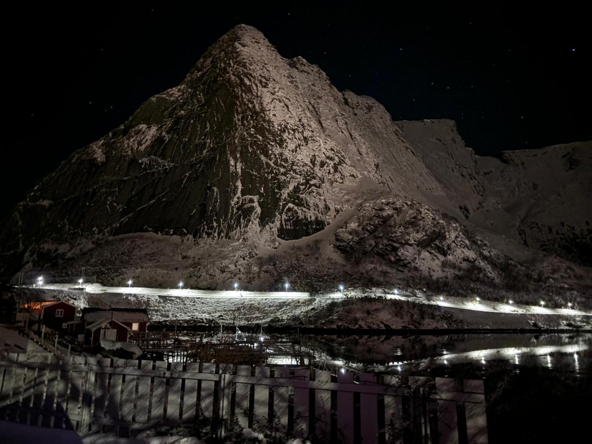 Reine Basecamp - Apartments & Rooms Εξωτερικό φωτογραφία